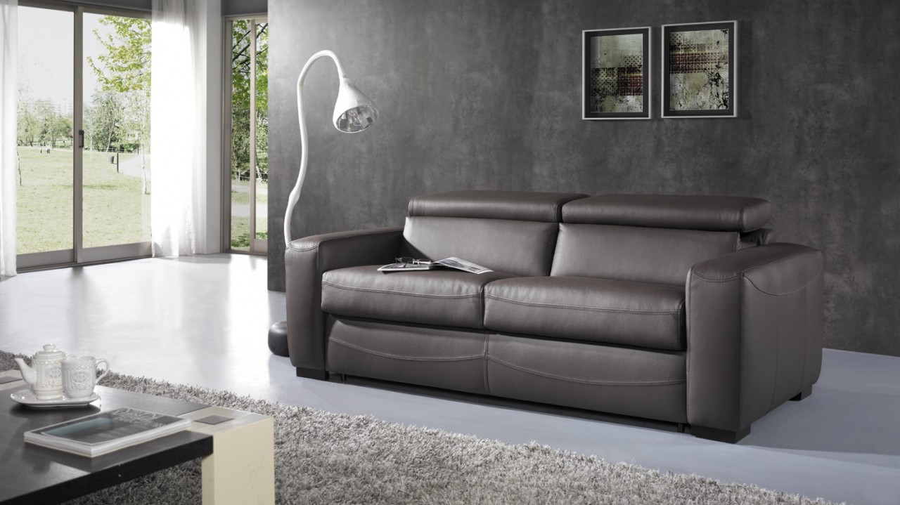 O sofá cama Aristote é a combinação perfeita de estilo e conforto. Uma peça única que lhe dará aquele toque de modernidade a qualquer divisão!