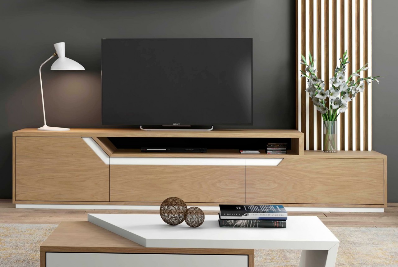 Organize os seus espaços com a estante TV Luca. Uma solução versátil e de qualidade para a decoração do seu lar.